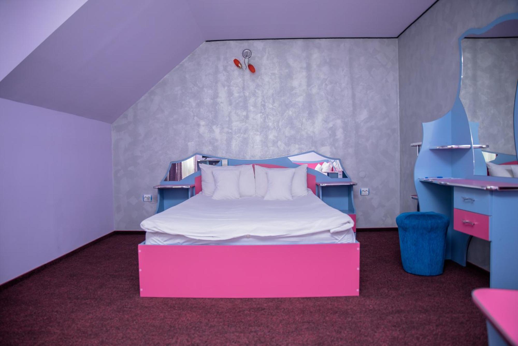 Hotel Yax Cîmpeni Quarto foto